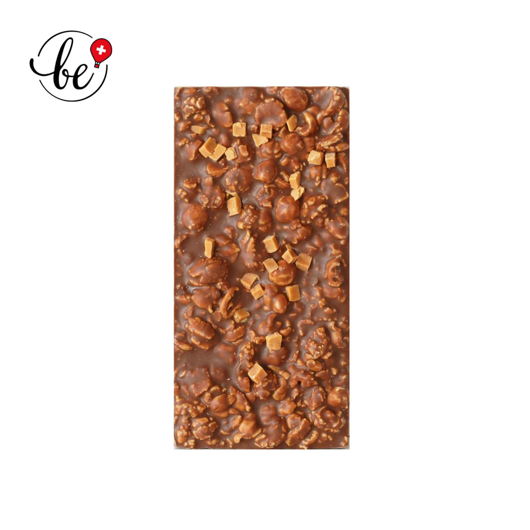 Tablette de chocolat au lait, avec du caramel et des éclats de popcorn au caramel